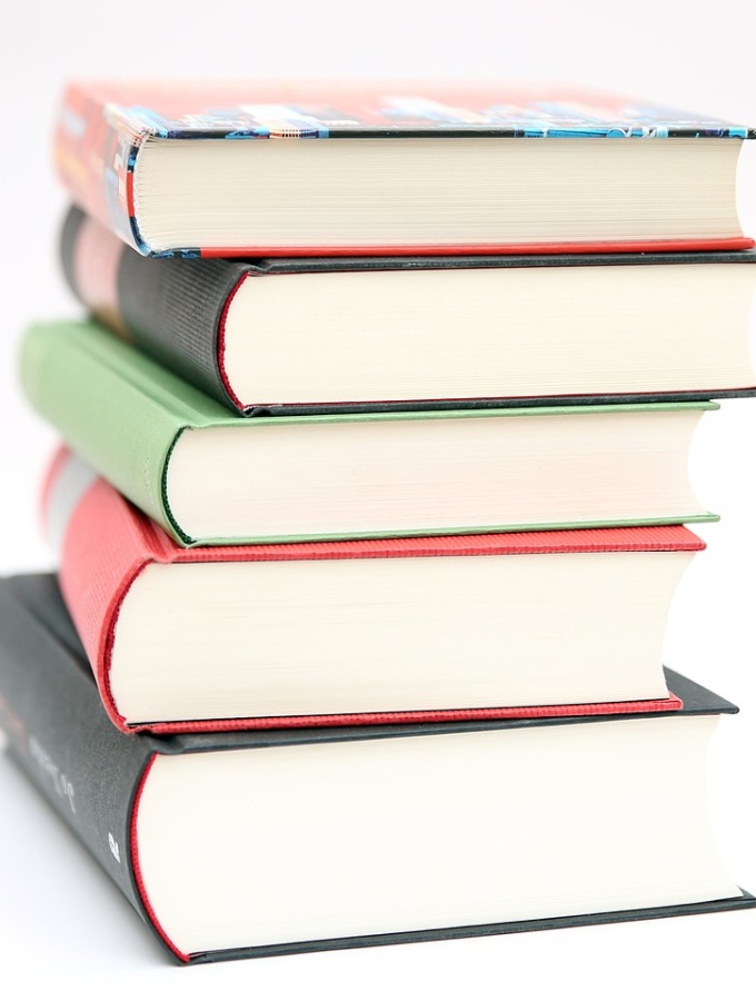 Whatcha readin’ this weekend?