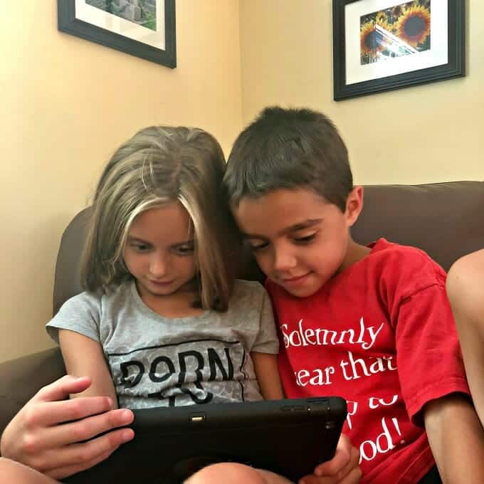 How to make the back-to-school transition a fun one with CuriosityStream | My Little Poppies